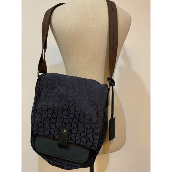 Jual Tas selempang Calvin Klein | Shopee Indonesia