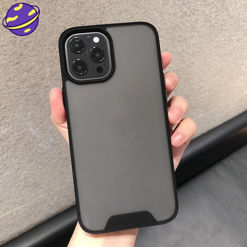 Casing IPhone 11 12 13 Pro X XR XS Max 6 6s 7 8 Plus SE2020 Warna Hitam Translucent