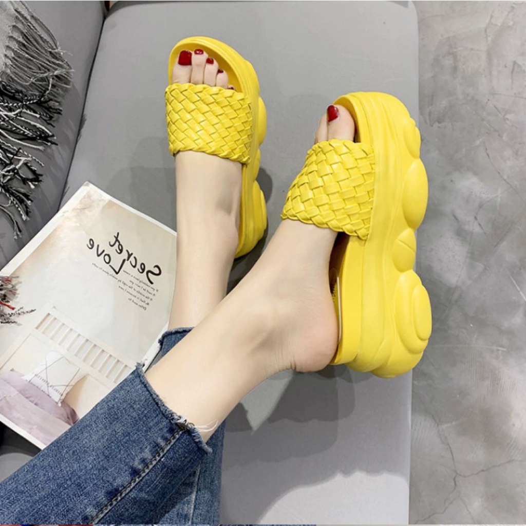 Jessy_Sandal Wanita Tinggi Slip On AP02