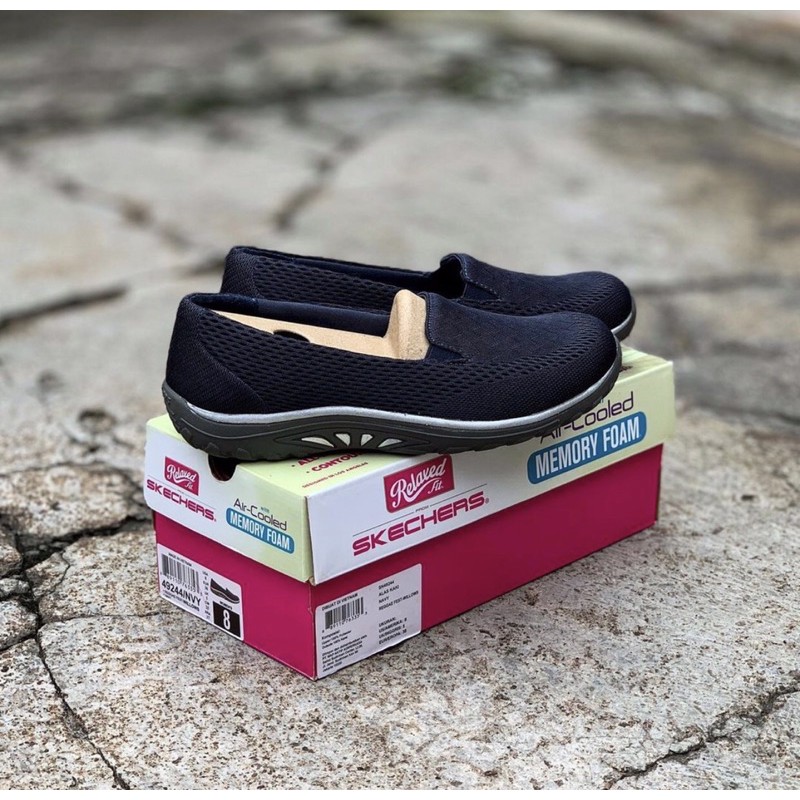 Sepatu SKECHERS REGGAE FEST WILLOWS NAVY 49244 (WOMEN)
