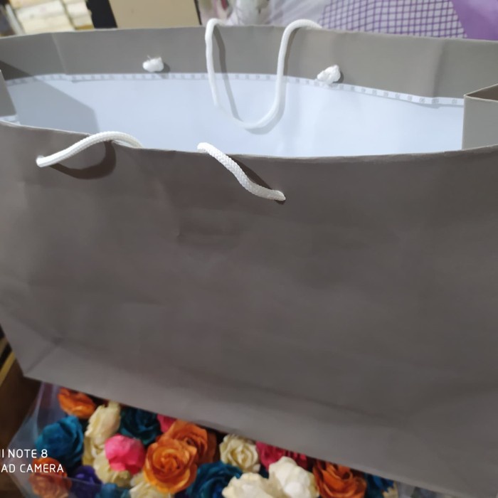 

✨ BISA COD ✨ paper bag xl abu isi 12pcs terlaris dan termurah