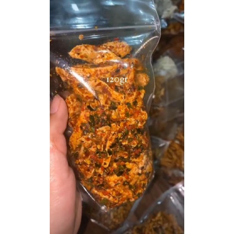 

BASRENG PEDAS MAMPOS DAUNJERUK 120GR/basreng stik pedas daun jeruk