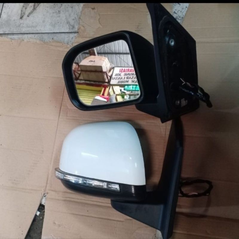 spion Daihatsu Ayla