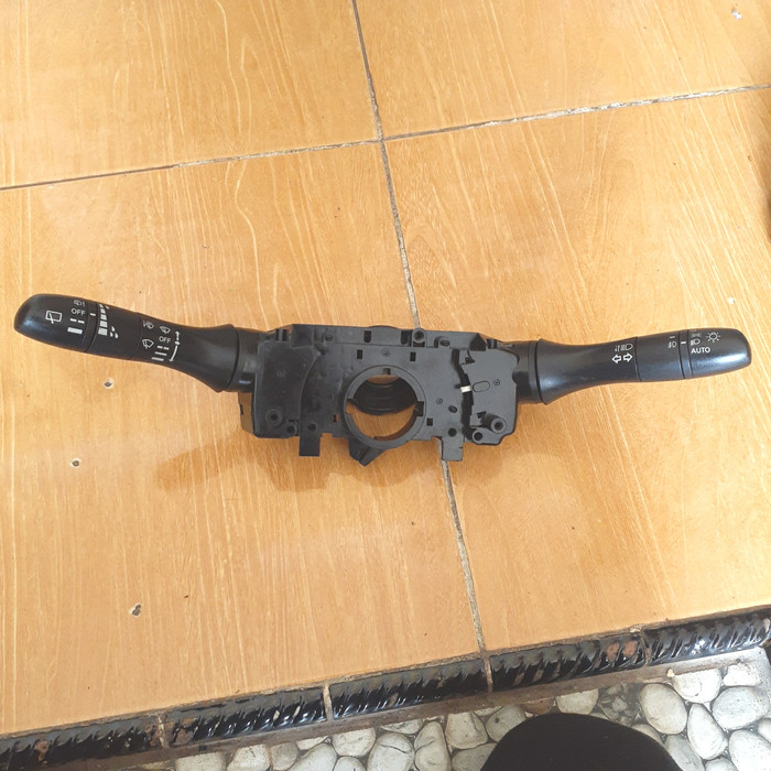 saklar lampu mobil nissan juke,