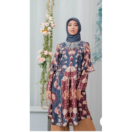 Yasmin Tunic Dawn KLamby