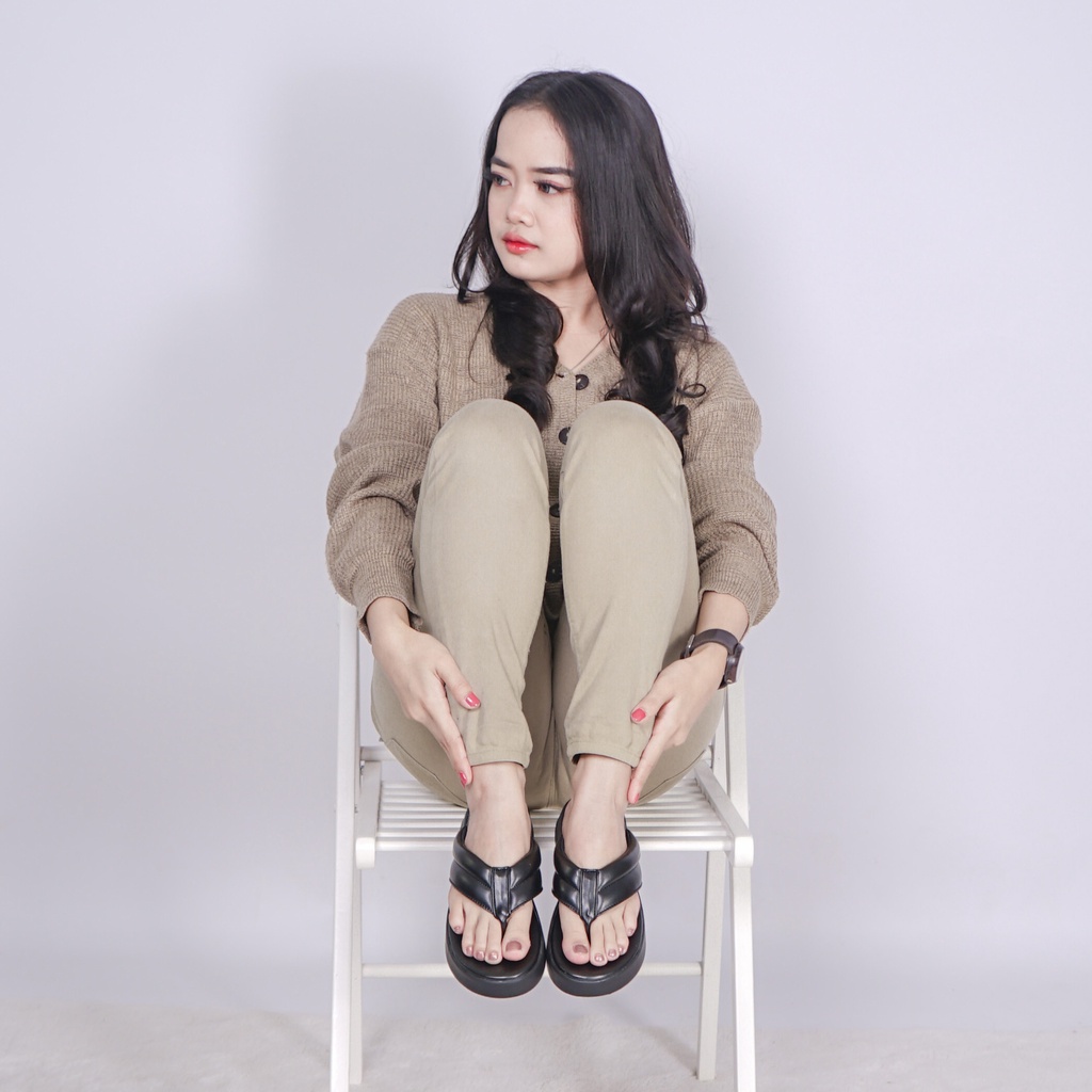 SARASARA YUK - Sandal Wanita Jepit Wedges Kasual SARA SARA NORA ALL COLOR Sendal Japit Cewek Platform Empuk Ringan Capit Tinggi 3cm  Size 36 37 38 39 40 Untuk Rumahan Warna Hitam Black Santai Premium Kekinian Terbaru Shoes Ori Original Mall Official Store