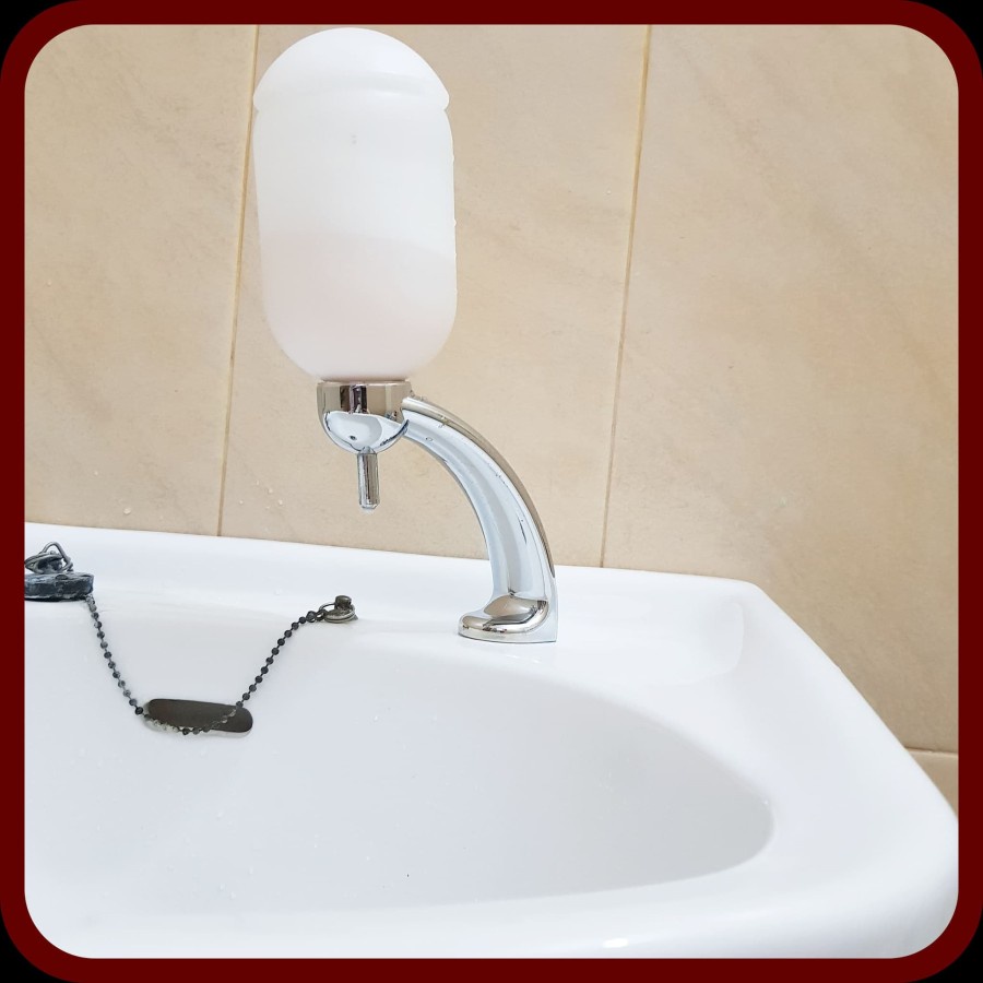 Dispenser Sabun/ Tempat Sabun Cair / Dispenser Soap Tanam/Tempat Sabun Cair tabung tekan bawah plastik krum wastafel