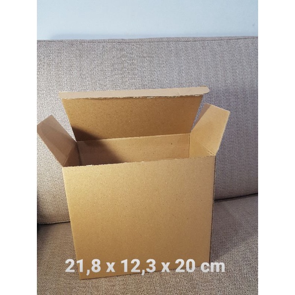 

Kardus Box uk. 21,8x12,3x20 cm Kotak Karton Die Cut