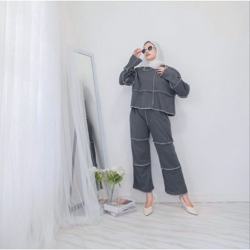 One set Setelan Celana Baju Kebalik Knit