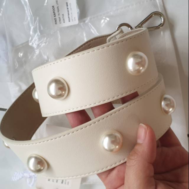 Preloved Find kapoor strap and hand strap pearl line authentic original