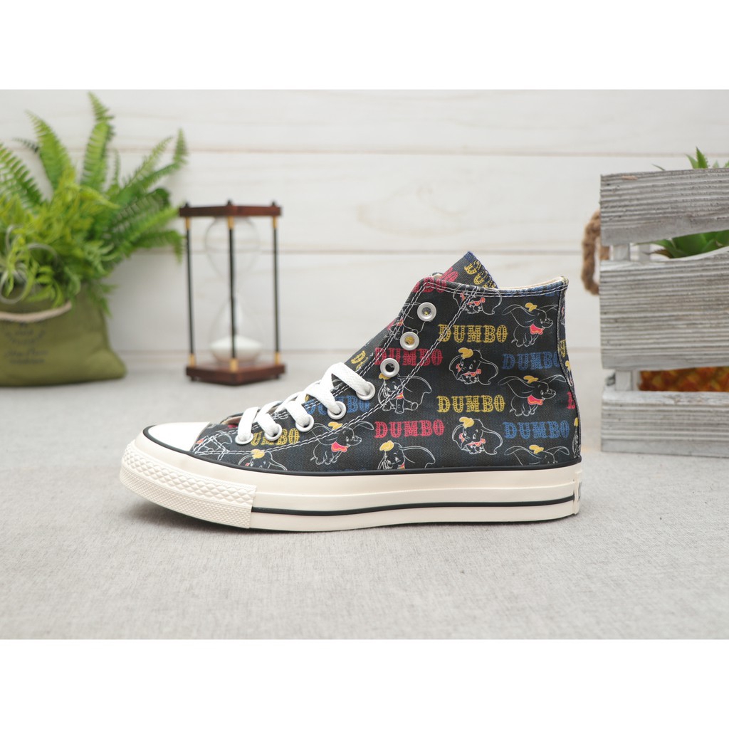  Sepatu  Sneakers Desain Dumbo X Converse Chuck Taylor All  