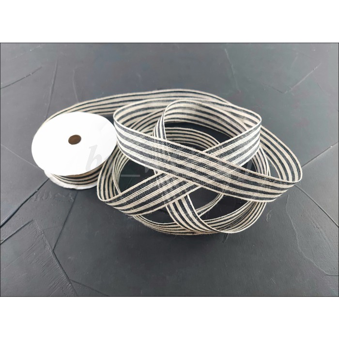 

Pita Goni Warna Hitam - Putih ; Lebar 3.8 cm ; Panjang 20 Yard