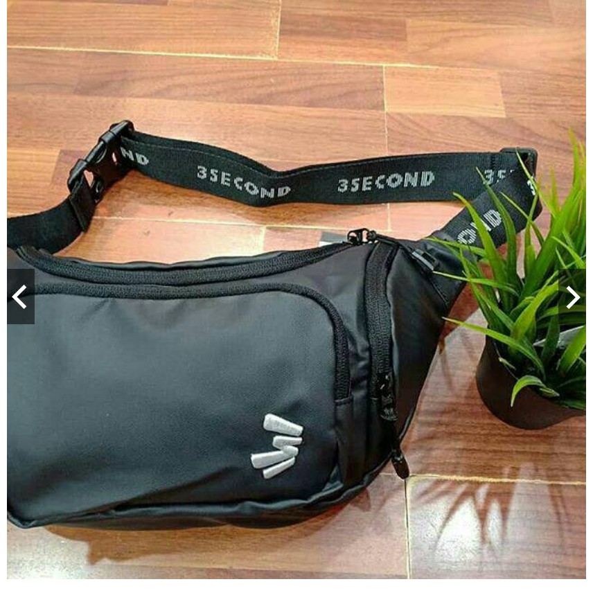 TAS SELEMPANG 3 SECOND HITAM DAN NAVY