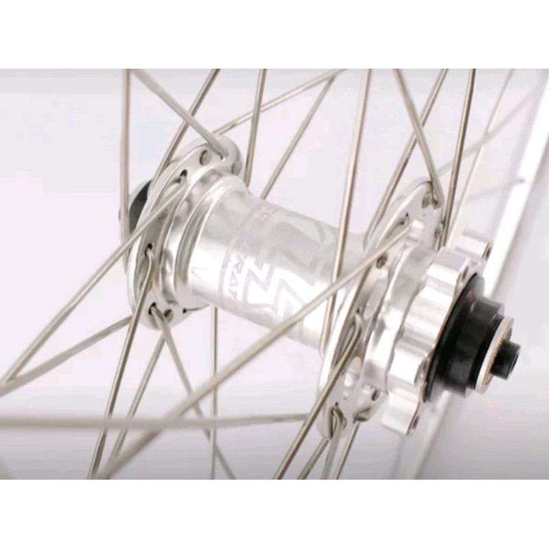 Wheelset XLR8 Silver 700c Roadbike Discbrake Bisa TA &amp; QR Wheel set Sepeda Road Bike Disc Brake Balap