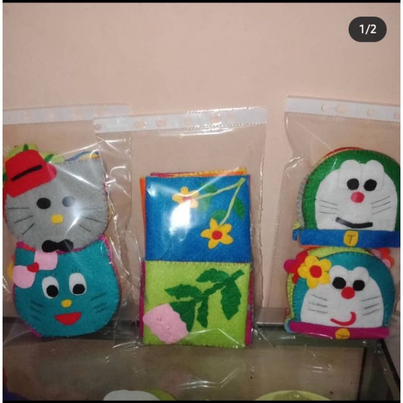 

amplop carakter flanel 1 pak isi 12