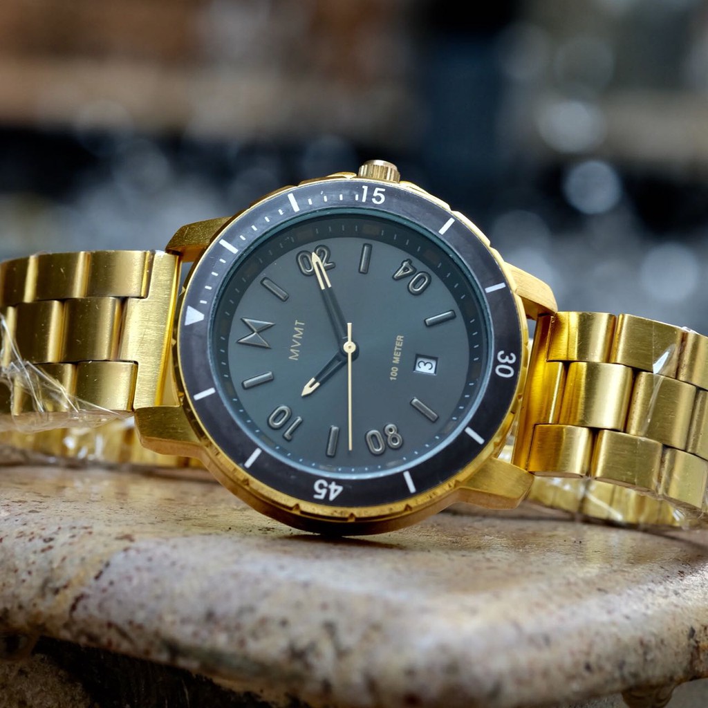 Jam Tangan Pria MVMT Tanggal Tali Rantai