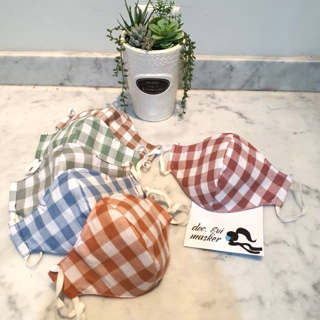 

Masker kain 5 ply doc.Evi motif kotak pastel