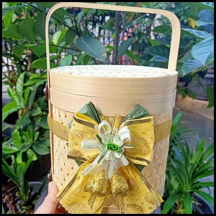 

Keranjang Parcel Dari Bambu Untuk Kue 2 Toples