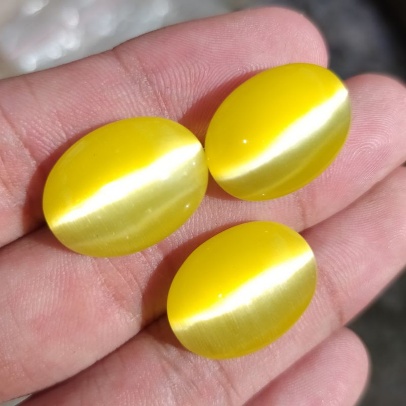 batu yellow cat eye antik unik mewah terbaik koleksi cincin liontin wanita pria akik yakut