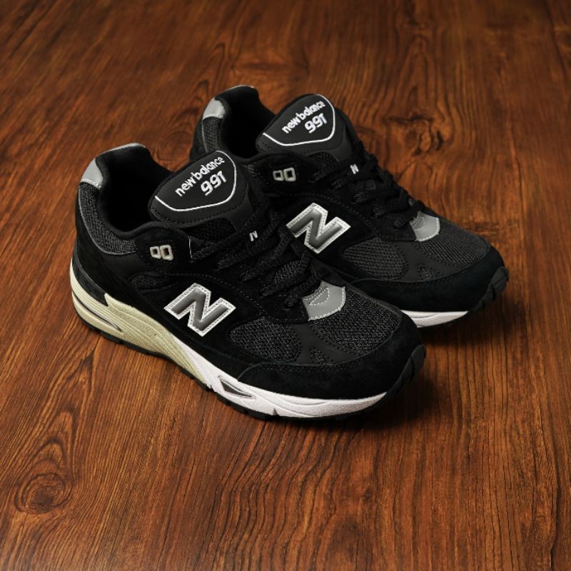 New Balance 991 Black