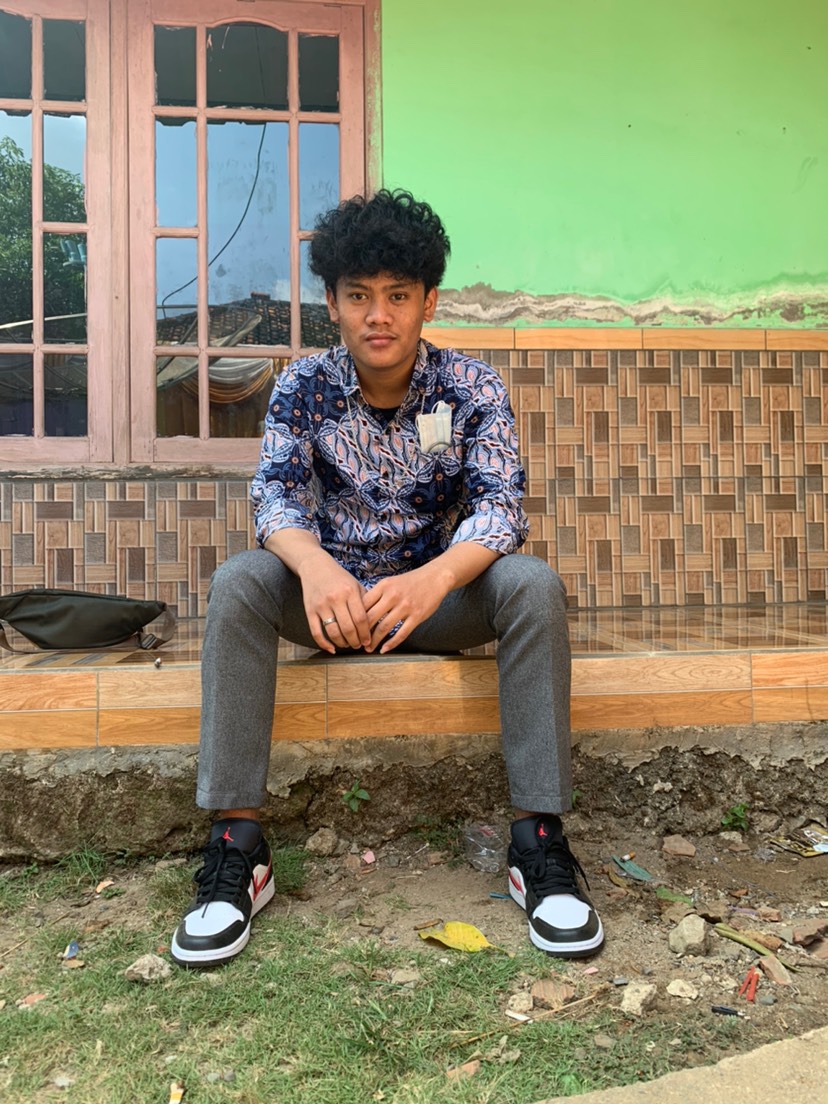 Hisroom - Kemeja Batik Pria Modern Lengan Panjang Slimfit Katun Atasan Batik Pria Kasual 219 220