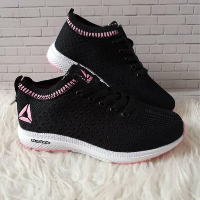 REEBOK HITAM 34 & HK PINK 28