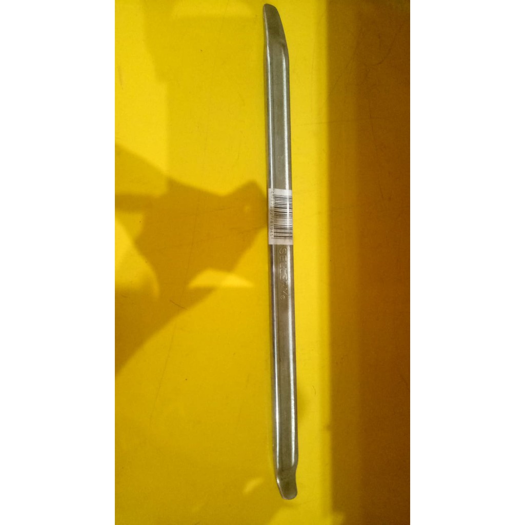 SELLERY 78-194 BUKAAN BAN 18"