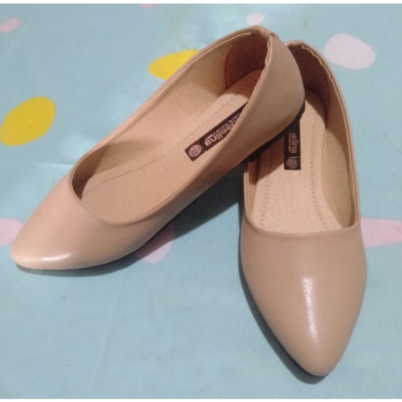 sepatu wanita dewasa (produk lokal)