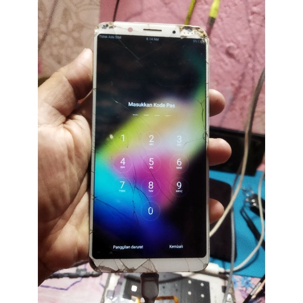 Oppo F5 minus lcd retak anggap minus lcd ada pin mesin perawan baterei wajib ganti part anggap aja b