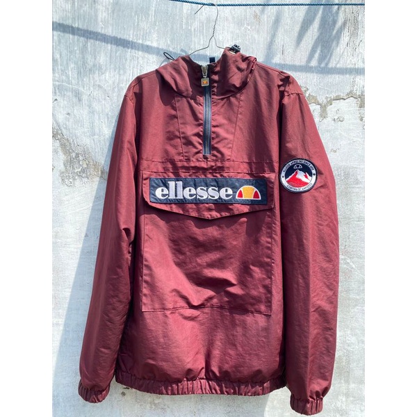 Ellesse mount