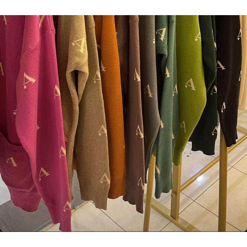 Knitwear by Arascarf