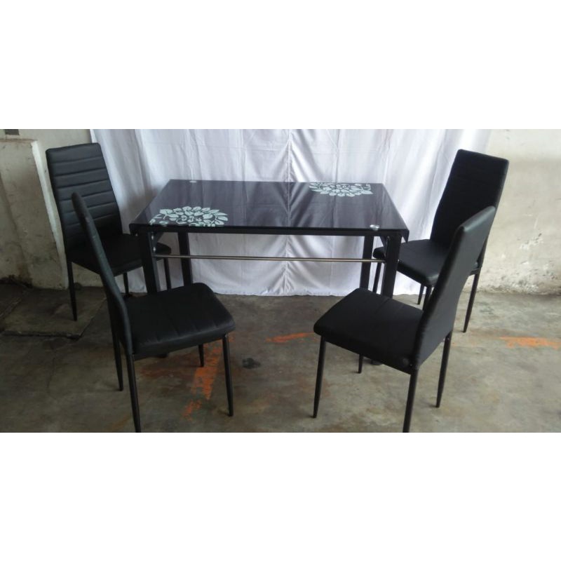 Meja Makan Kaca Kaki Besi Elegant