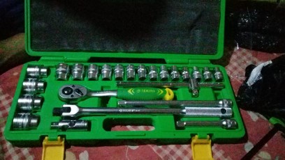 (tekiro) Kunci Hand Socket Set Box Plastik 24 Pcs 6 Pt 1/2 Inch 8 - 32mm