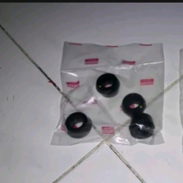 karet lubang shock braker isuzu dmax