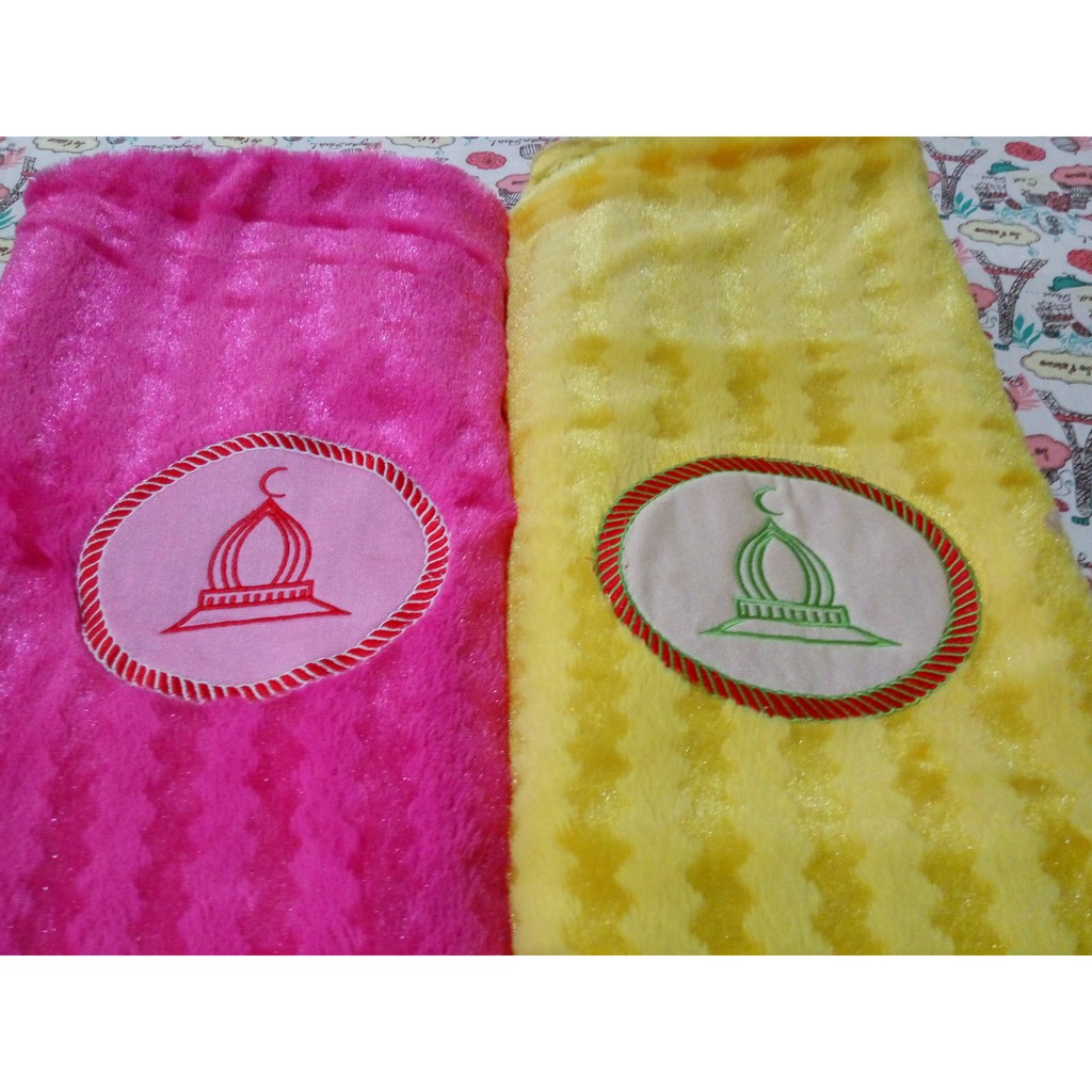 SAJADAH BULU | SAJADAH BUSA | SAJADAH RASFUR MOTIF KOTAK INCLUDE TAS ATAU BORDIR NAMA