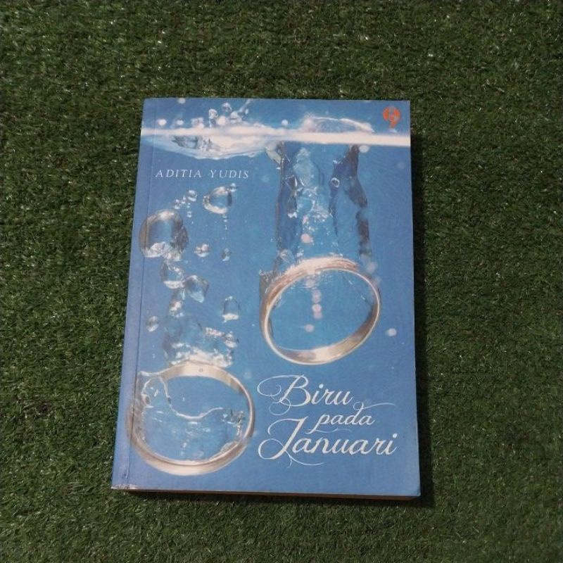 Biru pada Januari Aditia yudis