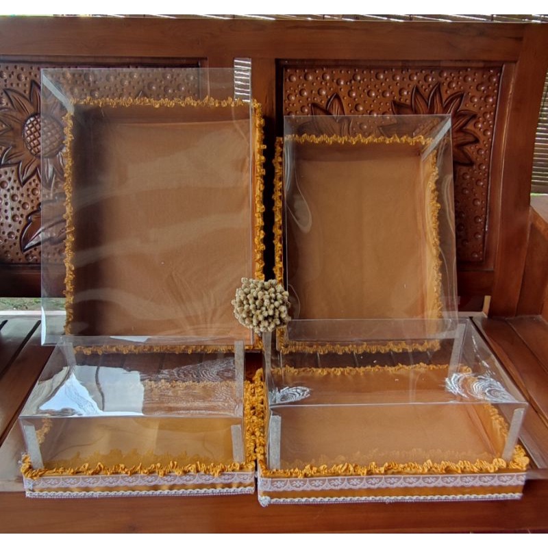 

KOTAK BOX HANTARAN SESERAHAN PERNIKAHAN SATU SET ISI 4PCS PLUS TUTUP MIKA POLOS