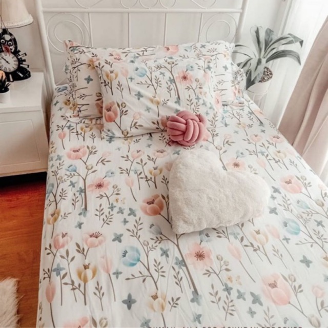 Sprei Katun Lokal ESRA motif Lyodra Shabbic Chic