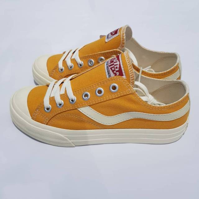 SEPATU VENTELA PUBLIK LOW DARK YELLOW