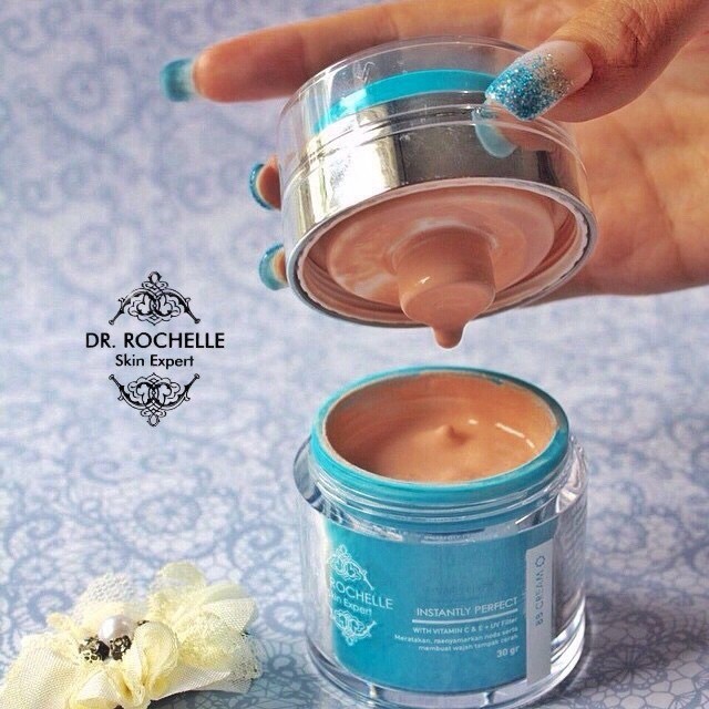 Instantly Perfect BB CREAM / Day Cream DR ROCHELLE SKIN EXPERT