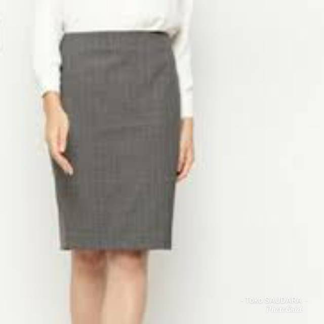 Rok span formal(bahan) pendek abu