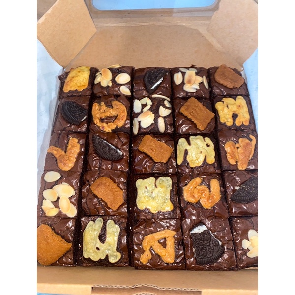 

Brownies Sekat with 5 Toppings