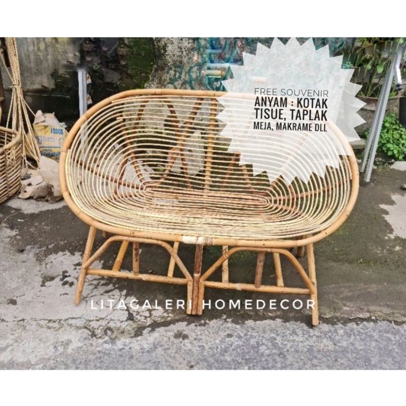 kursi rotan panjang