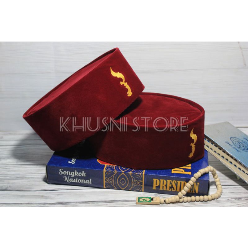 PECI KUJANG MERAH MAROON-SONGKOK KUJANG MERAH/