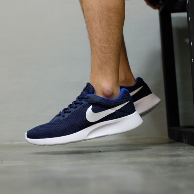 nike tanjun midnight navy
