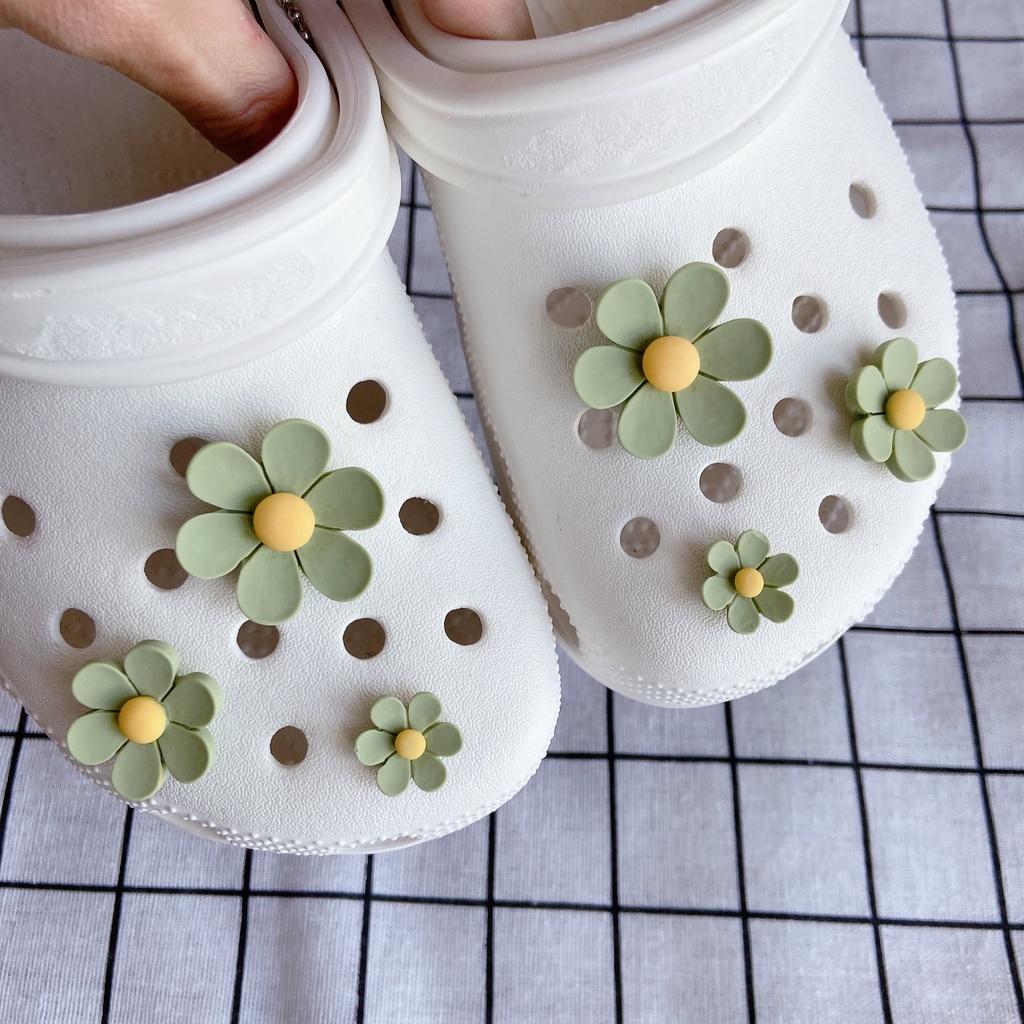 Crocs Charms Aksesoris Sepatu Desain Bunga Matahari Crocs Jibbitz Untuk Hadiah Anak Laki-Laki Dan Perempuan