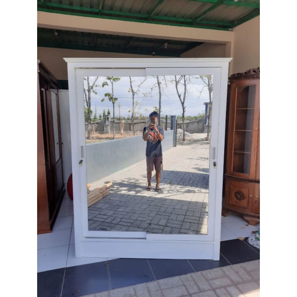 lemari jati kaca 2 pintu geser