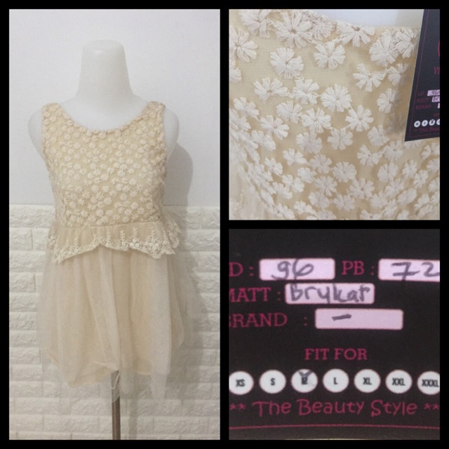 Baju Preloved Second Mini Dress Brukat Cream Fit M