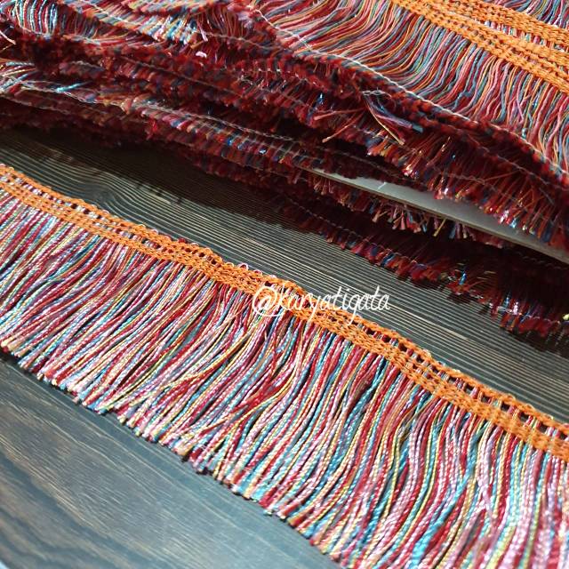 Renda Rumbai Sisir Lebar 5 cm Warna Warni (25 Yard)