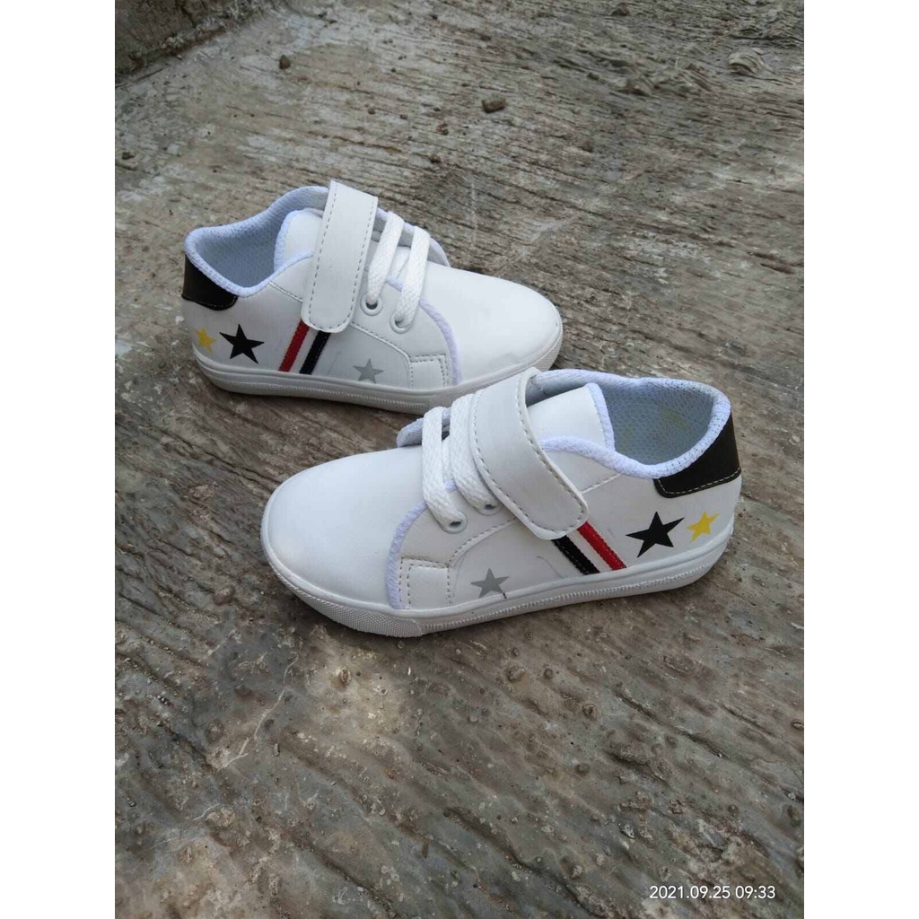 Sepatu Sneakers Anak Webing Bintang Ukuran 22-30